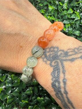 Inclusion Quartz Mix Material 9mm Beaded Bracelet